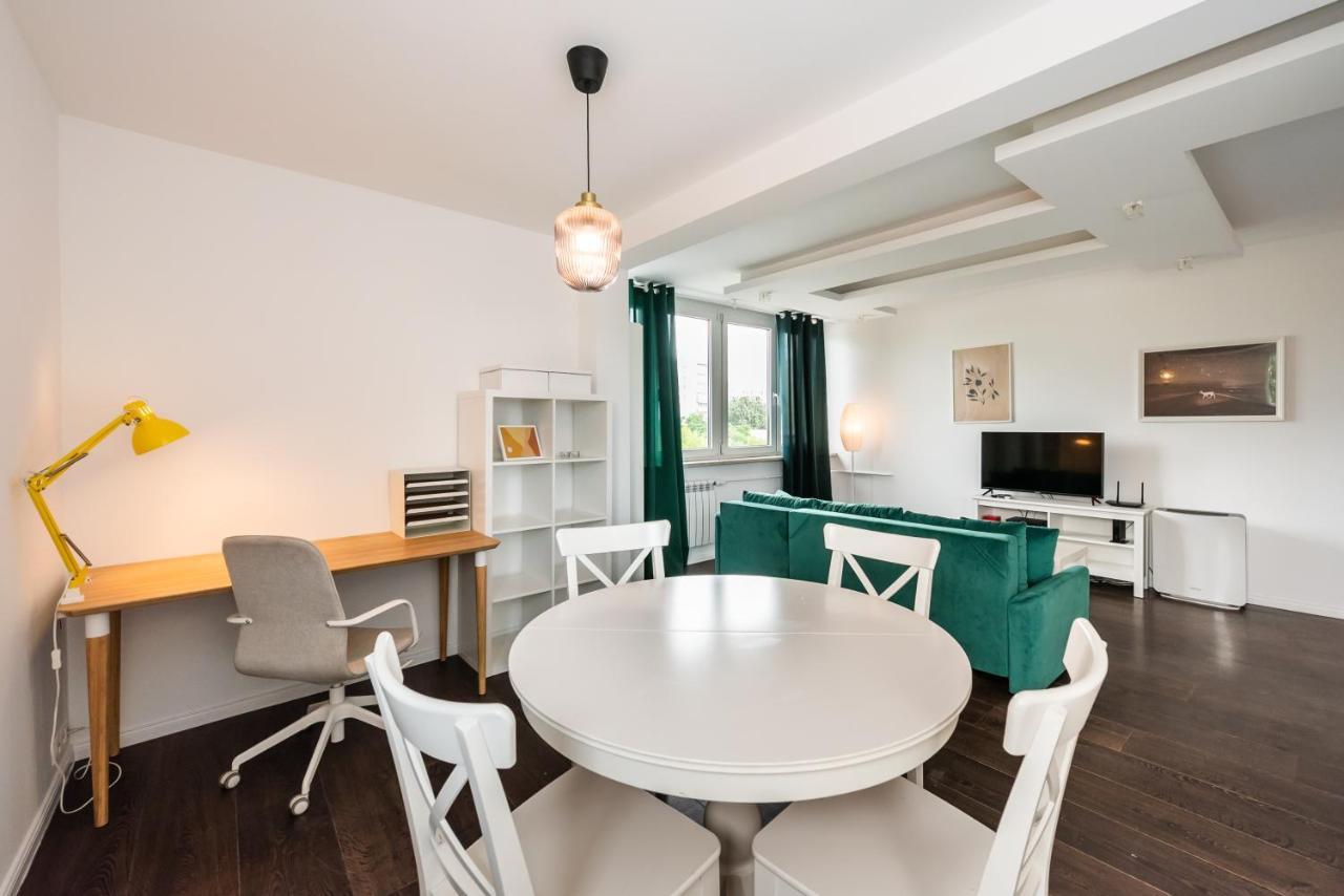 وارسو Saska Kepa Green Apartment المظهر الخارجي الصورة